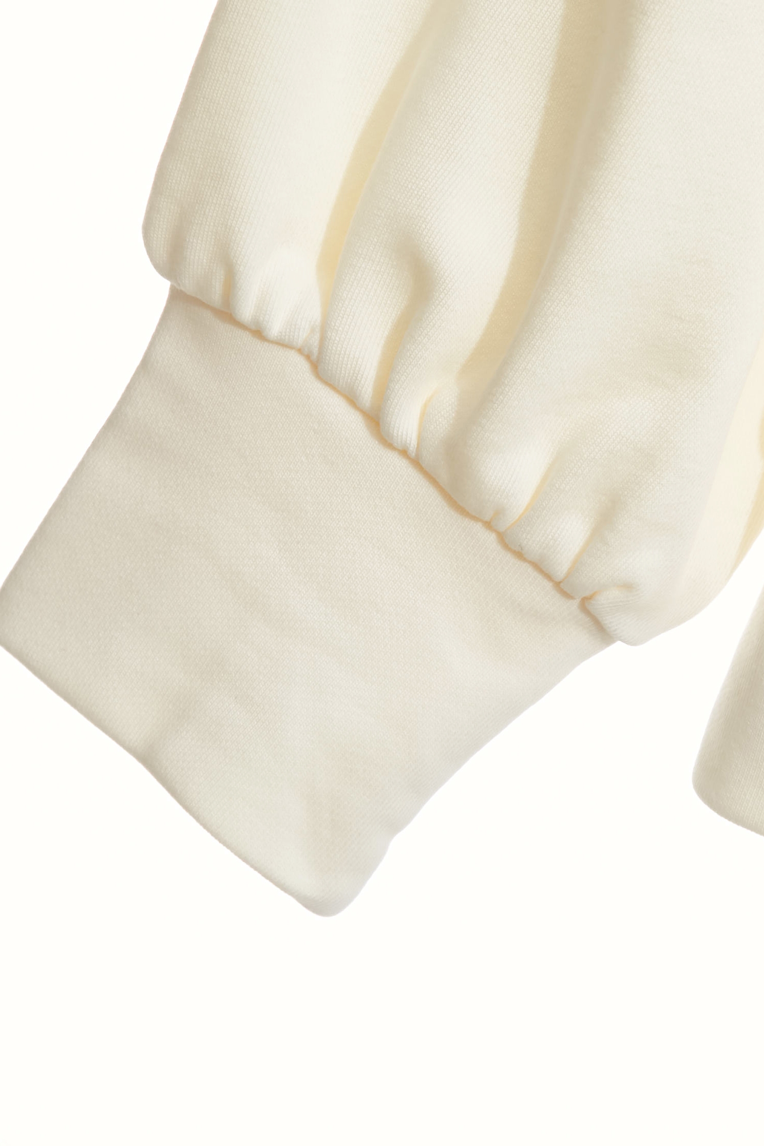 兔兔公主圖騰單品上衣兔兔公主圖騰單品上衣,V領上衣,上衣,珍珠,秋冬穿搭,花花世界,項鍊