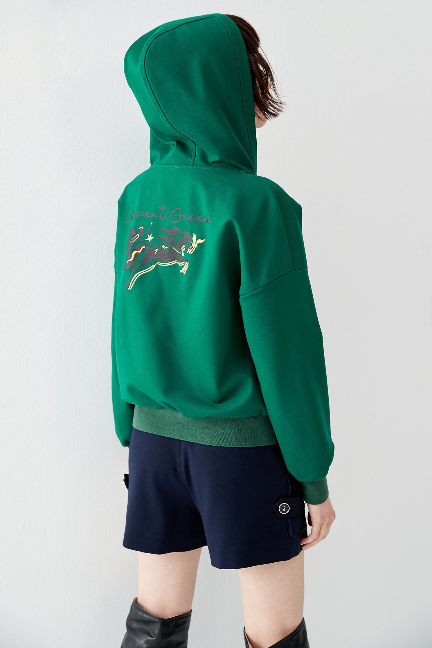 雙馬刺繡連帽上衣雙馬刺繡連帽上衣,上衣,刺繡,帽T,秋冬穿搭
