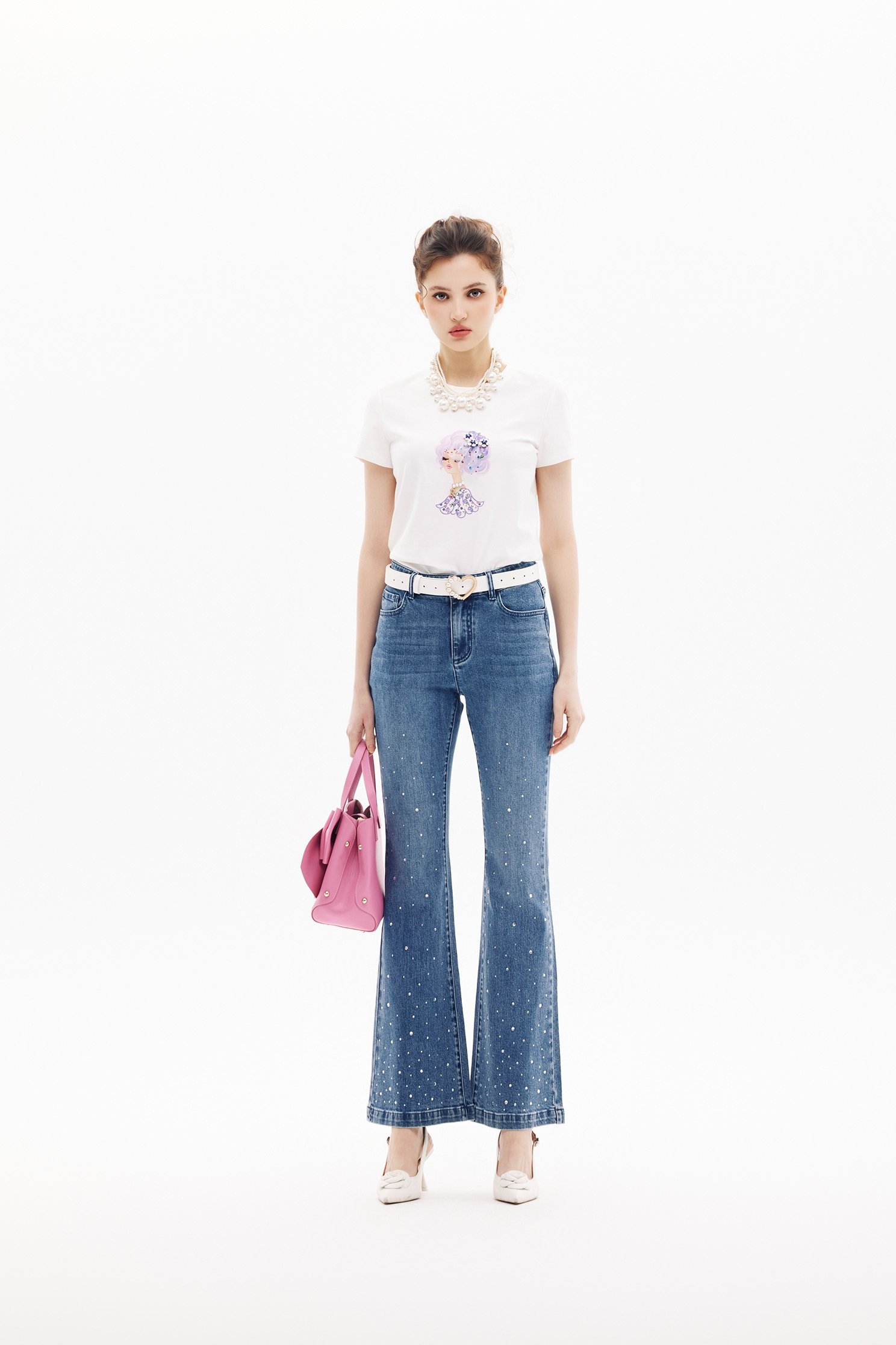 戴英式禮帽美女T恤上衣戴英式禮帽美女T恤上衣,T恤,上衣,刺繡,春夏穿搭,約會特輯,花花世界