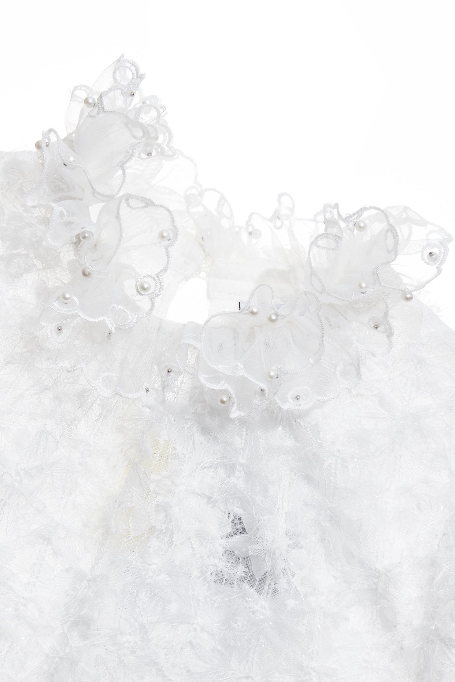 綴光澤睫毛蕾絲上衣綴光澤睫毛蕾絲上衣,上班OL穿搭,上衣,刺繡,春夏穿搭,約會特輯,繡花,花花世界,荷葉,蕾絲,蕾絲上衣