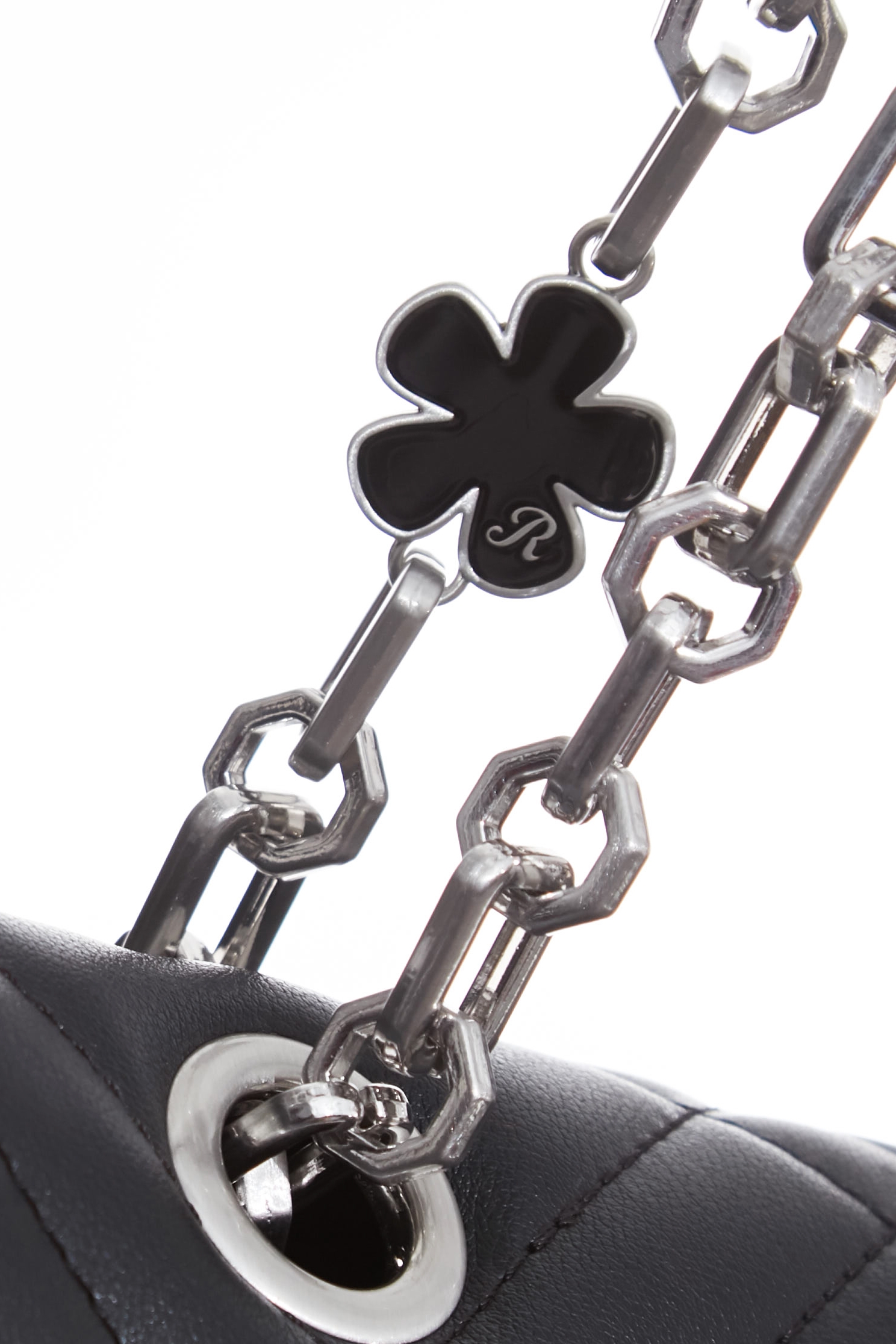 經典菱格毛邊多用側背包經典菱格毛邊多用側背包,側背包,春夏穿搭,珍珠,皮革