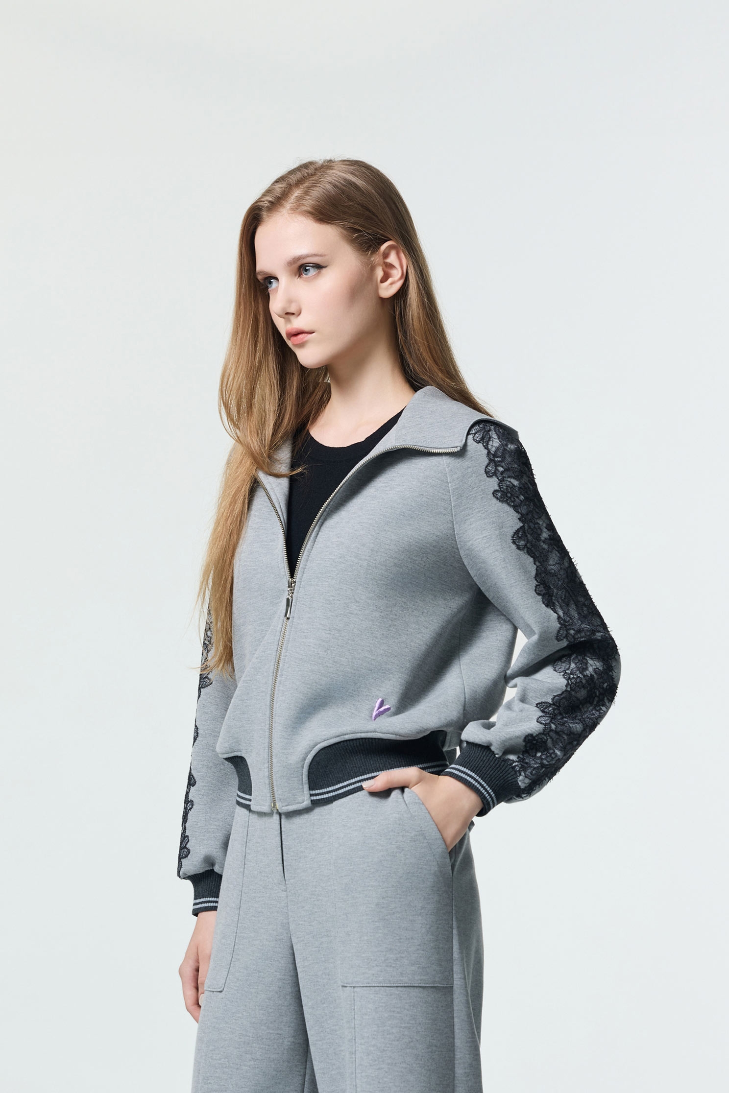 綴蕾絲休閒風外套綴蕾絲休閒風外套,一般外套,刺繡,外套,秋冬穿搭,蕾絲,黑色外套