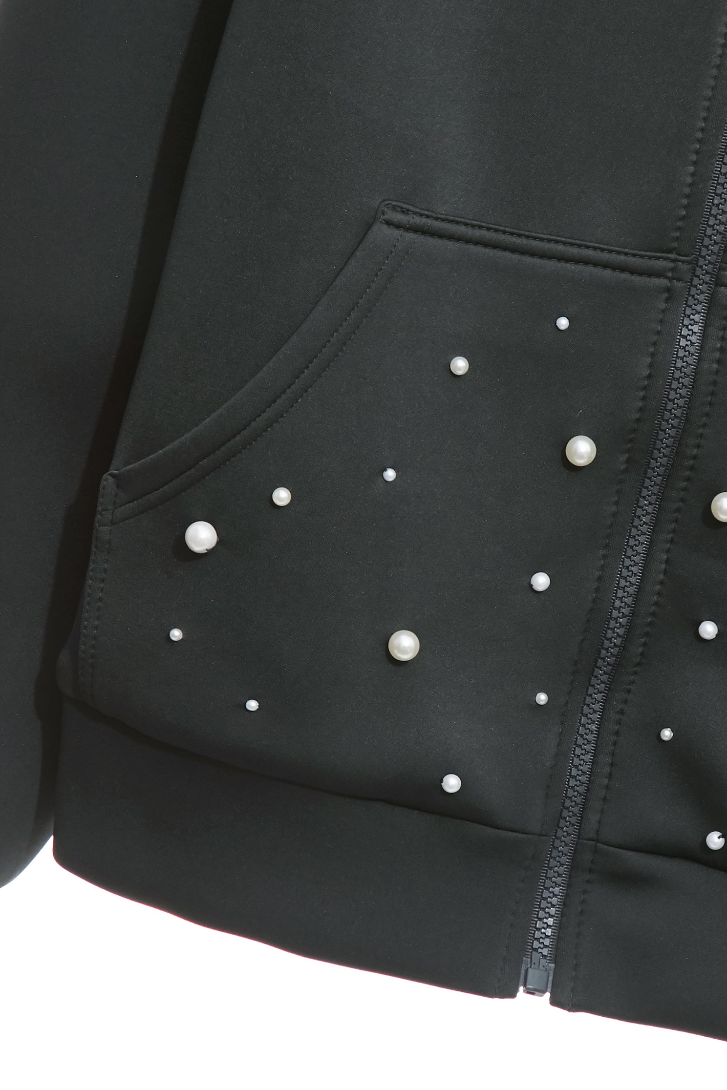 晚山新黛珍珠連帽外套晚山新黛珍珠連帽外套,刺繡,外套,春夏穿搭,時髦成套搭配,珍珠,簡約穿搭,連帽外套