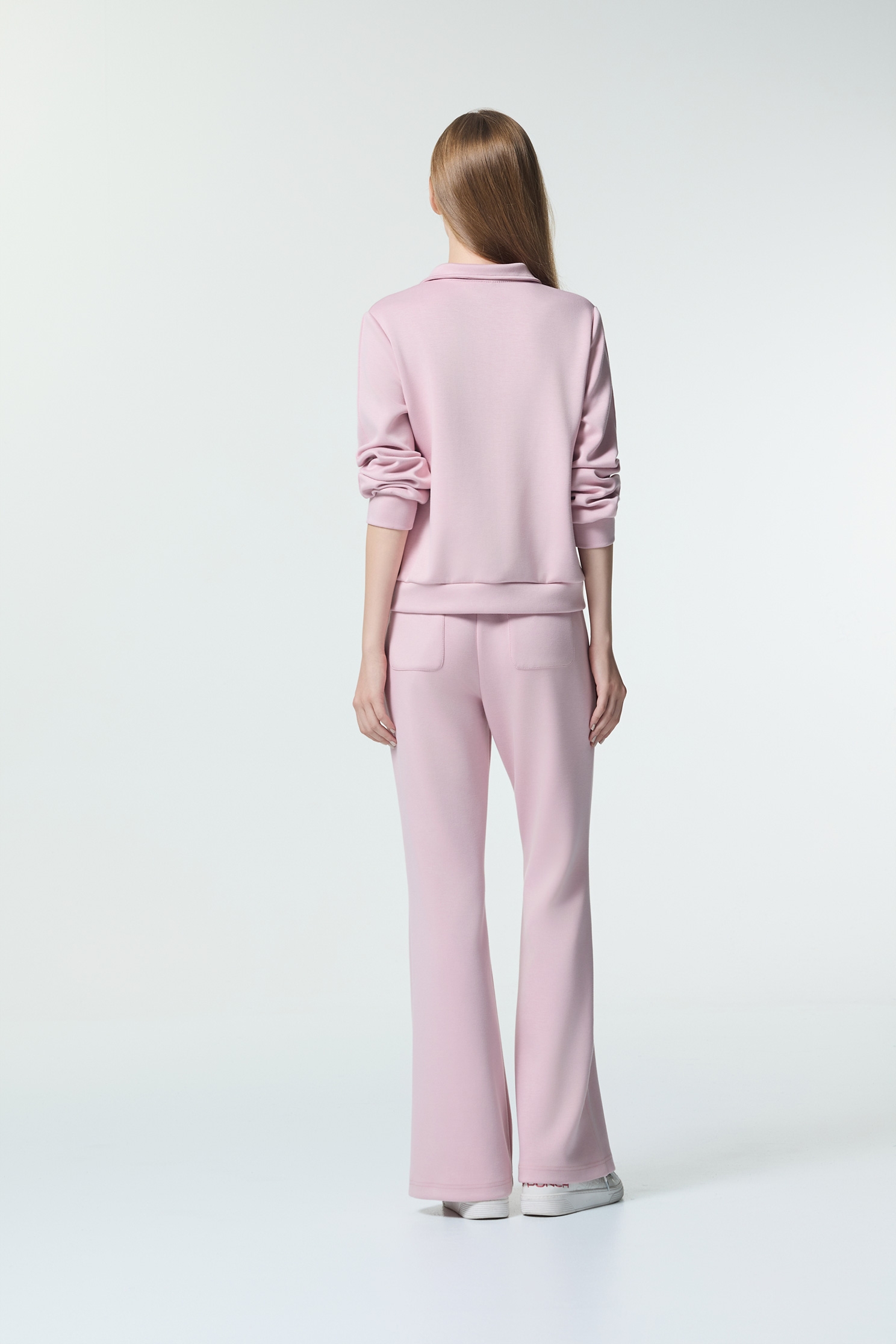 休閒風喇叭長褲粉紅雪糕色喇叭褲,刺繡,喇叭褲,秋冬穿搭,褲子