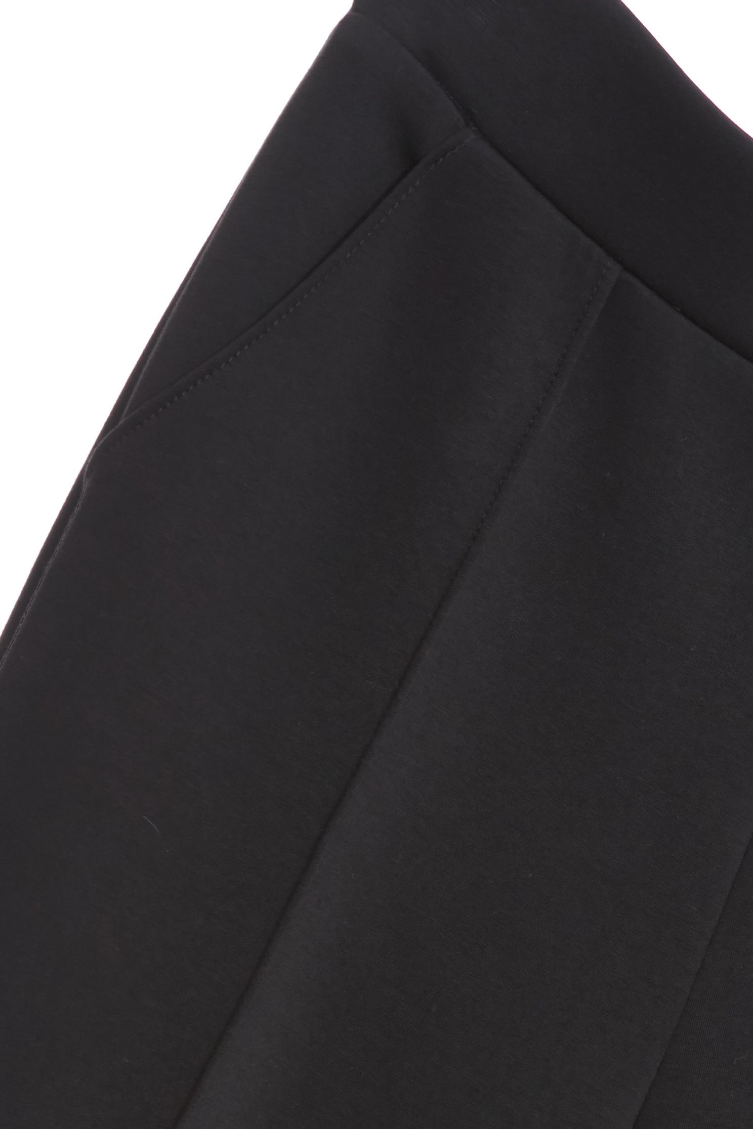 精緻刺繡簡約慢跑褲精緻刺繡簡約慢跑褲,刺繡,秋冬穿搭,褲子,黑色褲子