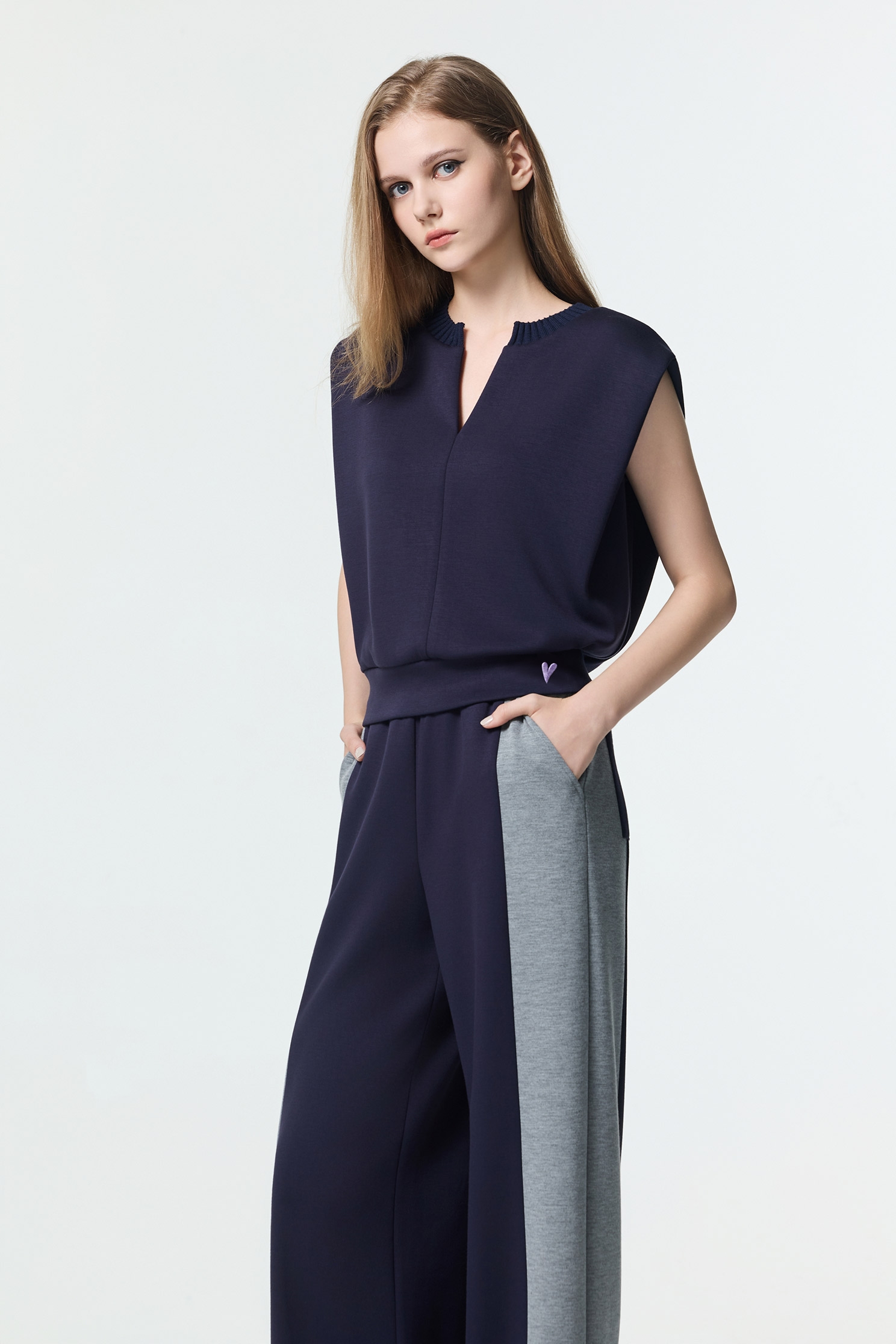 復古藍休閒風上衣復古藍休閒風上衣,一般背心,一般背心馬甲,上衣,刺繡,秋冬穿搭,背心