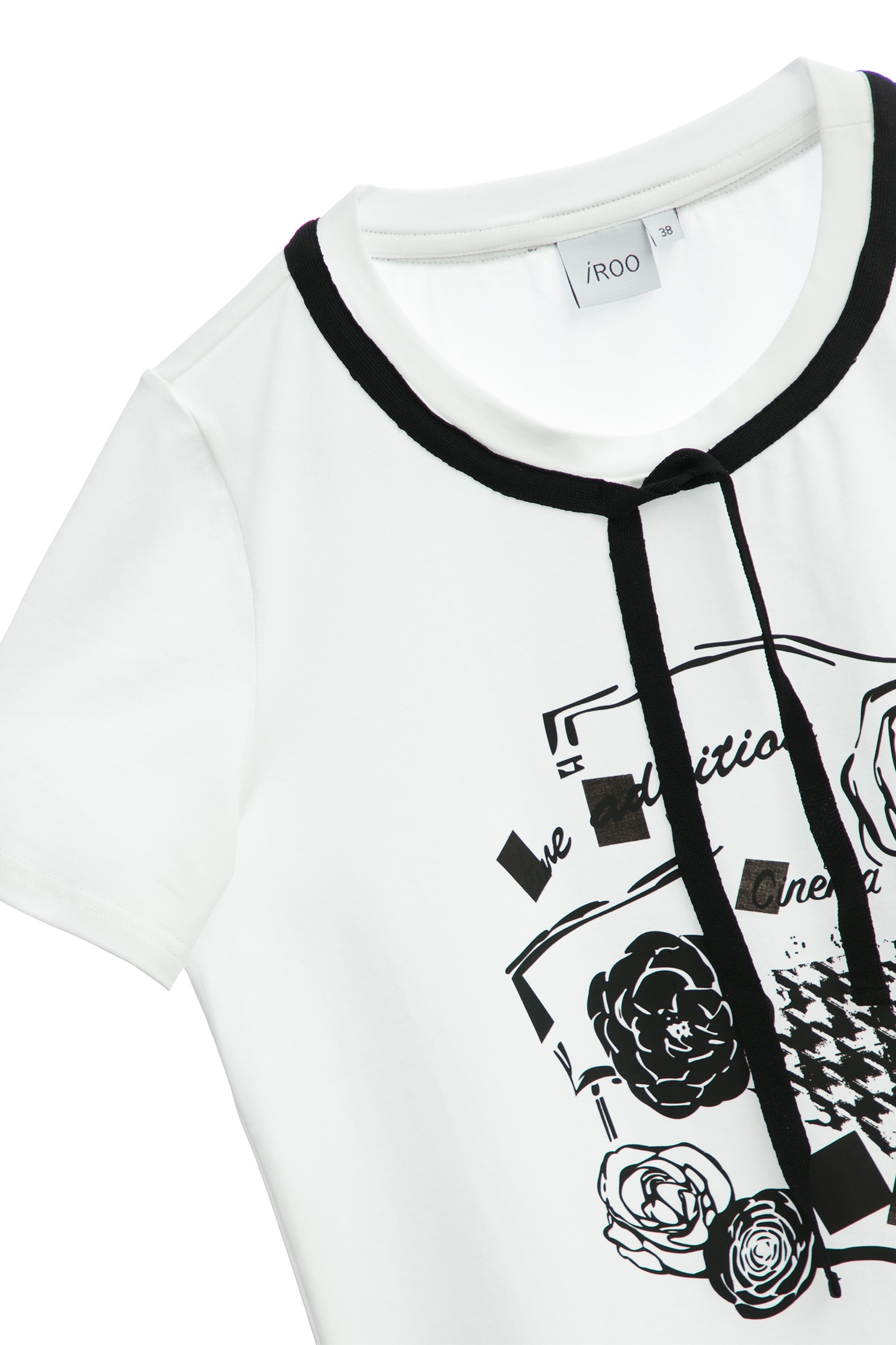 織帶鑲領口T恤上衣織帶鑲領口T恤上衣,T-Shirt,上衣,白色上衣,秋冬穿搭