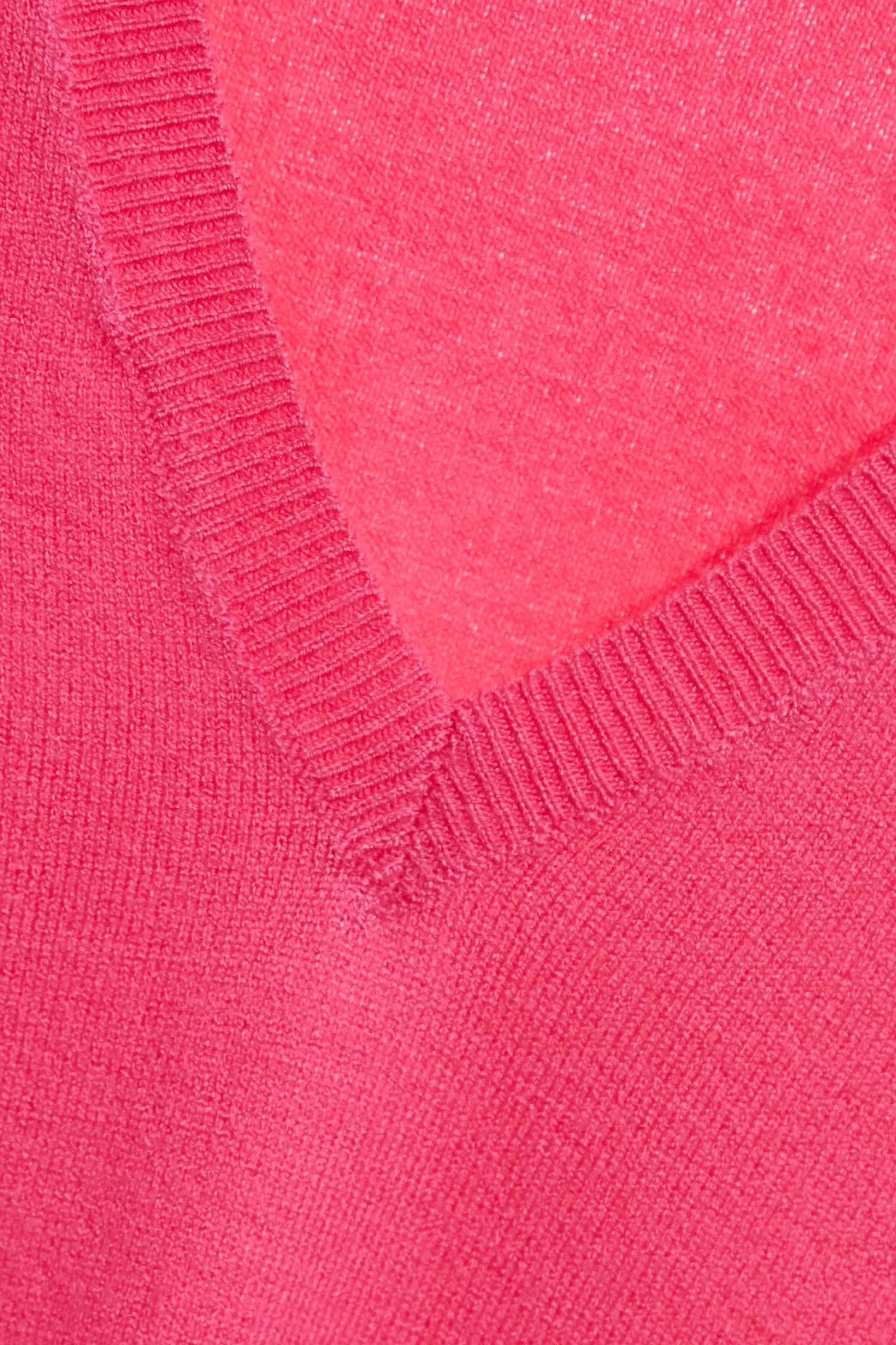 簡約法式基礎針織上衣簡約法式基礎針織上衣,上衣,刺繡,秋冬穿搭,針織,針織衫,黑色上衣