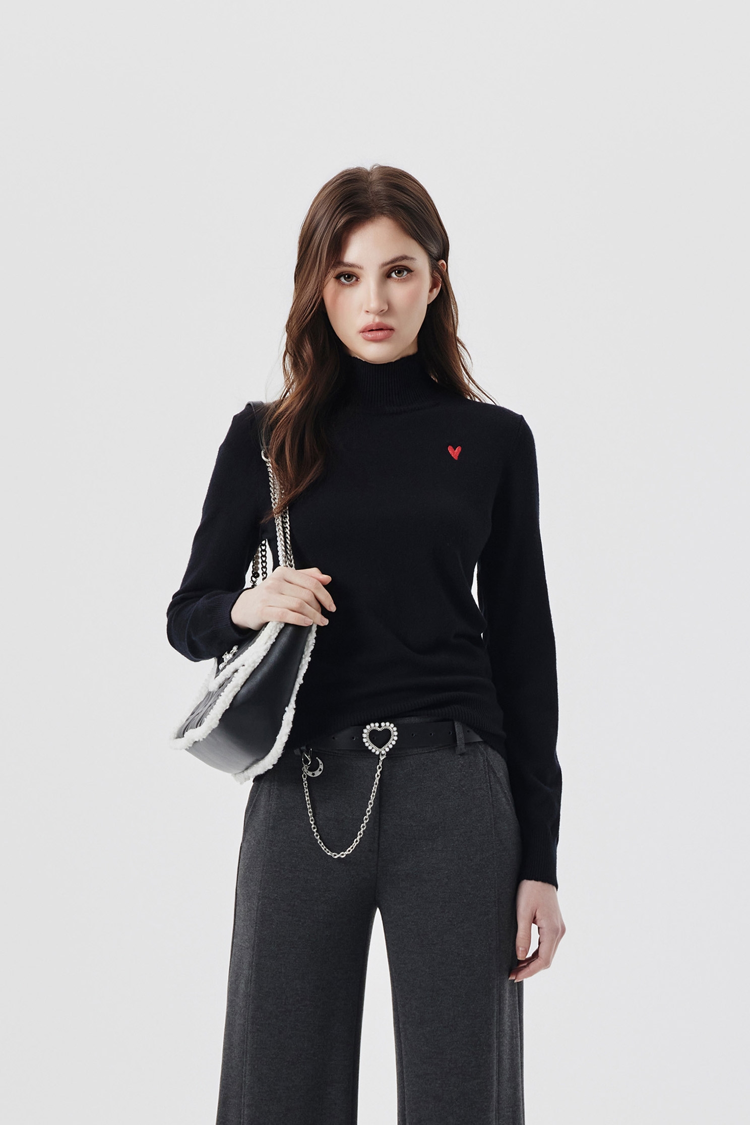 簡約法式立領針織上衣簡約法式立領針織上衣,上衣,刺繡,秋冬穿搭,針織,針織衫,黑色上衣