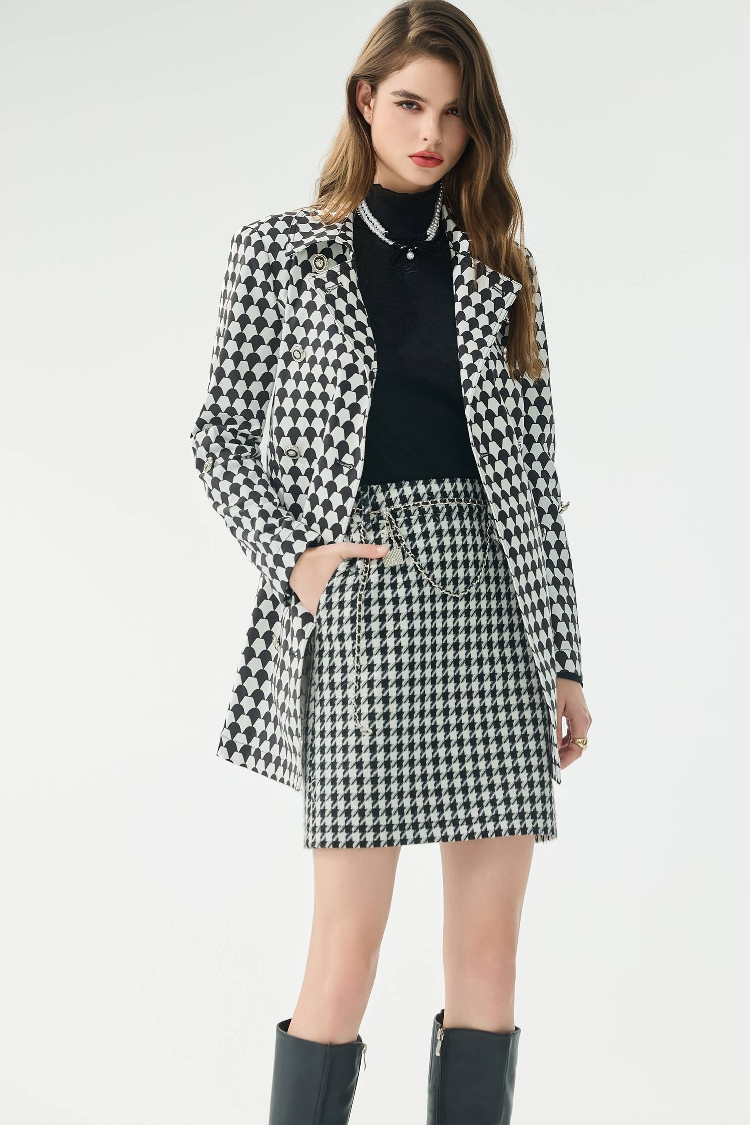 簡約法式羊毛針織上衣簡約法式羊毛針織上衣,上衣,刺繡,秋冬穿搭,針織,黑色上衣