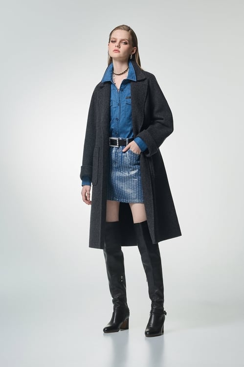 安靜灰長版大衣,外套