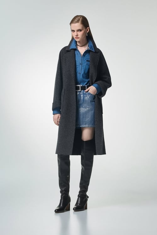 安靜灰長版大衣,外套