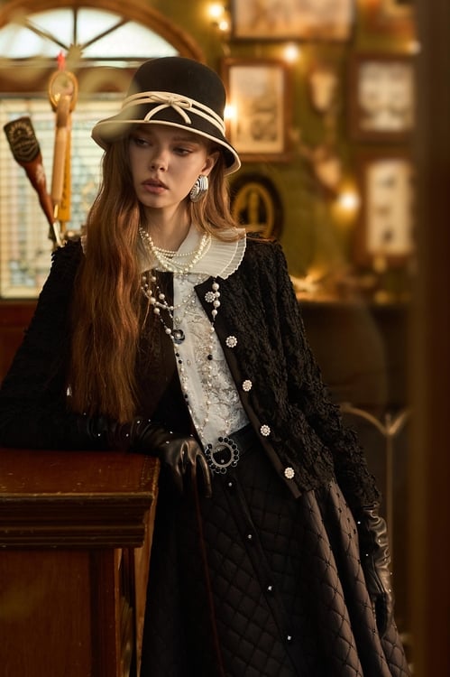 帶子紗式小香風短版外套,,帶子紗式小香風短版外套,一般外套,人氣商品,外套,小香風,小香風外套,時髦成套搭配,秋冬穿搭,上班OL穿搭,人氣商品,喇叭褲,珍珠,秋冬穿搭,花花世界,蝴蝶結,褲子,人氣商品,秋冬穿搭,約會特輯,花花世界,長裙,人氣商品,外套,時髦成套搭配,牛仔,牛仔外套,秋冬穿搭,約會特輯,蝴蝶結,飾品,上衣,人氣商品,秋冬穿搭,約會特輯,花花世界,針織,針織上衣,針織衫,上衣,人氣商品,珍珠,秋冬穿搭,花花世界,衛衣,人氣商品,外套,秋冬穿搭,約會特輯,花花世界,針織,針織外套,上班OL穿搭,人氣商品,外套,格紋,皮衣,皮革,秋冬穿搭,連帽外套,時髦成套搭配,秋冬穿搭,長裙,一般背心,一般背心馬甲,上班OL穿搭,秋冬穿搭,約會特輯,背心,針織,針織背心,上班OL穿搭,秋冬穿搭,約會特輯,長大衣,上班OL穿搭,秋冬穿搭,約會特輯,針織,針織衫,一般外套,上班OL穿搭,外套,時髦成套搭配,秋冬穿搭,上班OL穿搭,小香風,時髦成套搭配,珍珠,短裙,秋冬穿搭,約會特輯,花花世界,上班OL穿搭,上衣,內搭上衣,珍珠,秋冬穿搭,細肩帶,上班OL穿搭,秋冬穿搭,約會特輯,繡花,針織,針織衫,一般洋裝,上班OL穿搭,小禮服,洋裝特輯,秋冬穿搭,約會特輯,針織,針織洋裝,上班OL穿搭,秋冬穿搭,約會特輯,紗裙,網紗,輕奢度假,輕奢渡假,長裙,上班OL穿搭,上衣,珍珠,秋冬穿搭,花花世界,蕾絲,蕾絲上衣,上班OL穿搭,外套,秋冬穿搭,針織,針織外套,上班OL穿搭,寬褲,秋冬穿搭,褲子,黑色長褲,上衣,珍珠,秋冬穿搭,約會特輯,繡花,花花世界,上班OL穿搭,皮革,秋冬穿搭,約會特輯,長裙,一般外套,上班OL穿搭,外套,小香風,小香風外套,時髦成套搭配,珍珠,秋冬穿搭,約會特輯,花花世界