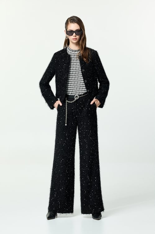 花呢崁亮片羽毛紗小香短外套,,花呢崁亮片羽毛紗小香短外套,上衣,人氣商品,珍珠,秋冬穿搭,約會特輯,花花世界,針織,針織上衣,針織衫,上班OL穿搭,上衣,秋冬穿搭,約會特輯,花花世界,人氣商品,時髦成套搭配,秋冬穿搭,網紗,網裙,花花世界,長裙,人氣商品,外套,秋冬穿搭,約會特輯,花花世界,針織,針織外套,一般背心,一般背心馬甲,上班OL穿搭,人氣商品,外套,秋冬穿搭,背心,連帽外套,針織,人氣商品,秋冬穿搭,約會特輯,長大衣,上班OL穿搭,人氣商品,外套,秋冬穿搭,約會特輯,花花世界,針織,針織外套,上班OL穿搭,人氣商品,秋冬穿搭,約會特輯,蝴蝶結,寬褲,秋冬穿搭,褲子,黑色褲子,上衣,秋冬穿搭,荷葉,針織,黑色上衣,一般外套,外套,秋冬穿搭,黑色外套