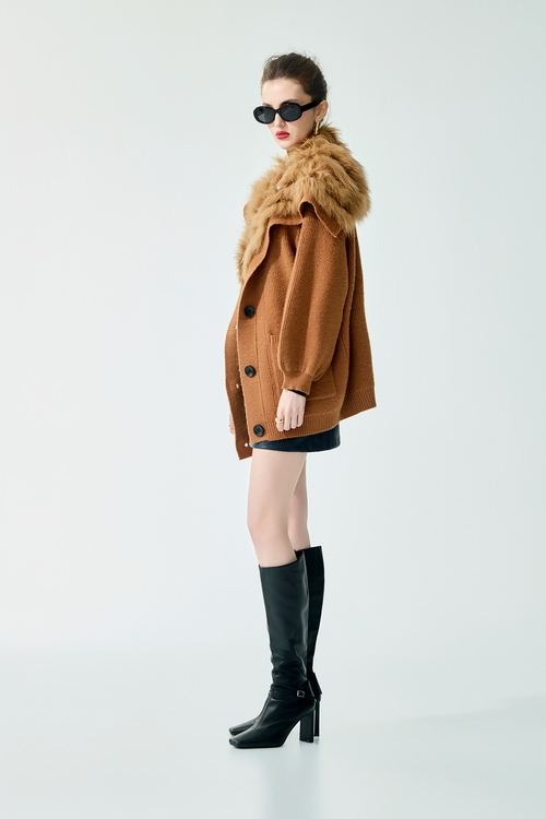 焦糖色大翻領開襟針織外套,,焦糖色大翻領開襟針織外套,刺繡,春夏穿搭,時髦成套搭配,珍珠,簡約穿搭,長裙,刺繡,春夏穿搭,時髦成套搭配,珍珠,簡約穿搭,長裙,人氣商品,刺繡,外套,春夏穿搭,時髦成套搭配,珍珠,簡約穿搭,連帽外套,人氣商品,刺繡,外套,春夏穿搭,時髦成套搭配,珍珠,簡約穿搭,連帽外套,上班OL穿搭,人氣商品,春夏穿搭,時髦成套搭配,格紋,短褲,約會特輯,上衣,人氣商品,春夏穿搭,珍珠,約會特輯,人氣商品,外套,春夏穿搭,條紋,約會特輯,針織,針織外套,上衣,人氣商品,春夏穿搭,簡約穿搭,約會特輯,蝴蝶結,一般外套,上班OL穿搭,人氣商品,外套,春夏穿搭,時髦成套搭配,格紋,約會特輯,蝴蝶結,V領上衣,上衣,人氣商品,春夏穿搭,約會特輯,針織,針織上衣,針織衫,上班OL穿搭,上衣,秋冬穿搭,簡約穿搭,約會特輯,長袖上衣,上衣,人氣商品,春夏穿搭,簡約穿搭,約會特輯,針織,針織上衣,針織衫,一般外套,外套,春夏穿搭,一般外套,外套,春夏穿搭,一般背心,一般背心馬甲,春夏穿搭,背心,上衣,春夏穿搭,針織,針織衫,上衣,春夏穿搭,珍珠,針織,針織衫,春夏穿搭,珍珠,百摺裙,一般外套,一般背心,一般背心馬甲,外套,秋冬穿搭,背心,針織,針織背心,春夏穿搭,短裙,一般洋裝,小禮服,春夏穿搭,條紋,針織,針織洋裝,一般外套,外套,春夏穿搭,針織,針織外套