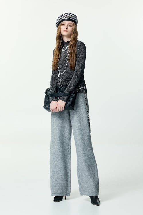 薄暮灰寬腿針織長褲,,薄暮灰寬腿針織長褲,上班OL穿搭,丹寧,人氣商品,刺繡,牛仔,牛仔褲,秋冬穿搭,約會特輯,蝴蝶結,寬褲,時髦成套搭配,秋冬穿搭,褲子,針織,長褲