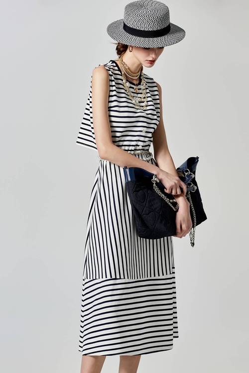 綴船錨鈕釦長版洋裝,短袖洋裝