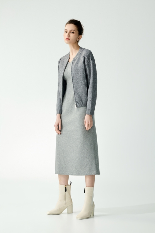 安靜灰極簡收腰洋裝,秋冬穿搭