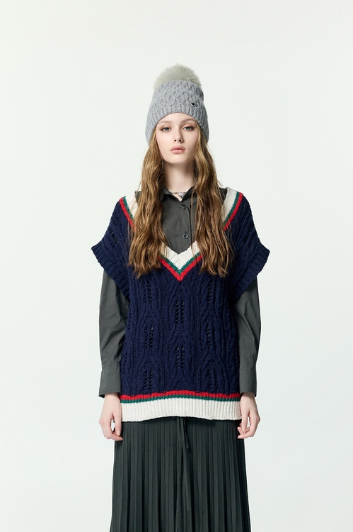 學院風配條V領針織寬鬆背心,針織背心