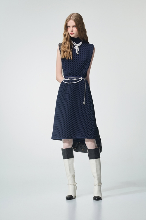 濃厚靛藍立體壓摺上衣,上衣