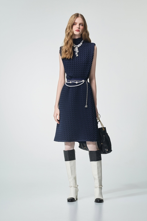 濃厚靛藍立體壓摺上衣,上衣