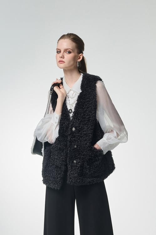 夜黑泰迪熊背心外套,,夜黑泰迪熊背心外套,上班OL穿搭,人氣商品,外套,格紋,皮衣,皮革,秋冬穿搭,連帽外套,時髦成套搭配,秋冬穿搭,長裙,一般背心,一般背心馬甲,上班OL穿搭,秋冬穿搭,約會特輯,背心,針織,針織背心,上班OL穿搭,秋冬穿搭,約會特輯,長大衣,一般外套,上班OL穿搭,外套,時髦成套搭配,秋冬穿搭,上班OL穿搭,小香風,時髦成套搭配,珍珠,短裙,秋冬穿搭,約會特輯,花花世界,上班OL穿搭,上衣,內搭上衣,珍珠,秋冬穿搭,細肩帶,上班OL穿搭,秋冬穿搭,約會特輯,繡花,針織,針織衫,一般洋裝,上班OL穿搭,小禮服,洋裝特輯,秋冬穿搭,約會特輯,針織,針織洋裝,上班OL穿搭,秋冬穿搭,約會特輯,紗裙,網紗,輕奢度假,輕奢渡假,長裙,上班OL穿搭,外套,秋冬穿搭,針織,針織外套,上班OL穿搭,寬褲,秋冬穿搭,褲子,黑色長褲,上衣,珍珠,秋冬穿搭,約會特輯,繡花,花花世界,上班OL穿搭,皮革,秋冬穿搭,約會特輯,長裙,一般外套,上班OL穿搭,外套,小香風,小香風外套,時髦成套搭配,珍珠,秋冬穿搭,約會特輯,花花世界,上衣,秋冬穿搭,一般背心,一般背心馬甲,上班OL穿搭,外套,秋冬穿搭,約會特輯,背心,背心外套