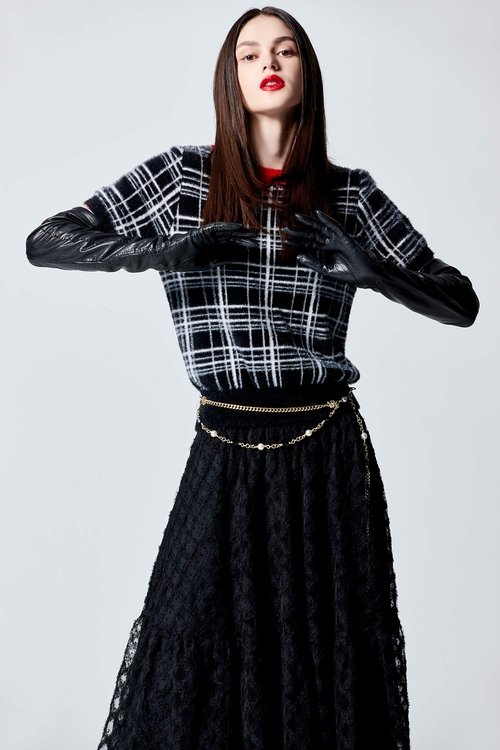 紅邊經典格紋短袖針織上衣,