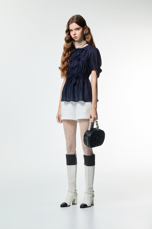 綴蝴蝶結造型單品上衣,上班OL穿搭