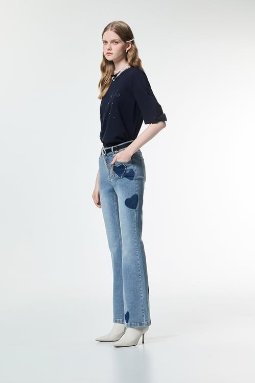 綴蝴蝶結袖Ｔ恤上衣,繡花,刺繡