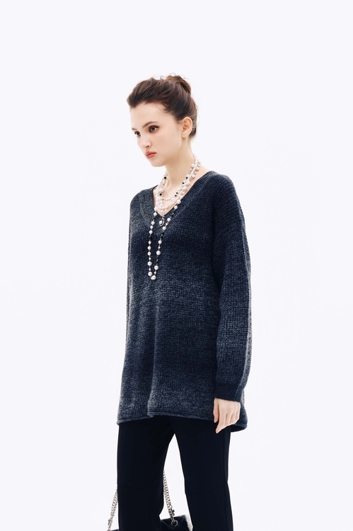 安靜灰漸層針織上衣,上衣