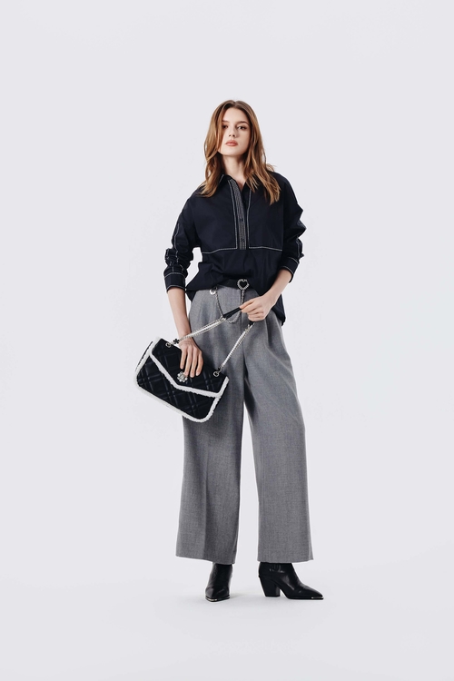 綴裝飾線半襟襯衫,上衣