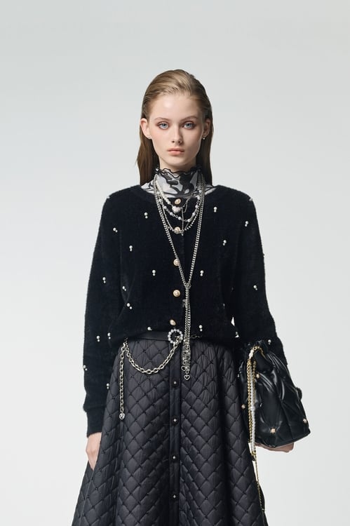 珍珠釘飾仿貂毛針織單品,上衣