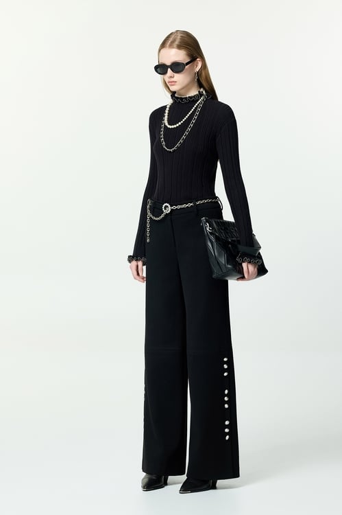 荷葉波浪崁珠坑條針織,上班穿搭