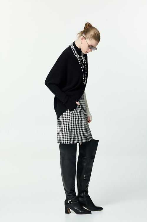 黑白拼接高領針織,,黑白拼接高領針織,上衣,人氣商品,珍珠,秋冬穿搭,約會特輯,花花世界,針織,針織上衣,針織衫,上班OL穿搭,上衣,秋冬穿搭,約會特輯,花花世界,人氣商品,時髦成套搭配,秋冬穿搭,網紗,網裙,花花世界,長裙,人氣商品,外套,秋冬穿搭,約會特輯,花花世界,針織,針織外套,一般背心,一般背心馬甲,上班OL穿搭,人氣商品,外套,秋冬穿搭,背心,連帽外套,針織,人氣商品,秋冬穿搭,約會特輯,長大衣,上班OL穿搭,人氣商品,外套,秋冬穿搭,約會特輯,花花世界,針織,針織外套,上班OL穿搭,人氣商品,秋冬穿搭,約會特輯,蝴蝶結,寬褲,秋冬穿搭,褲子,黑色褲子,上衣,秋冬穿搭,荷葉,針織,黑色上衣,一般外套,外套,秋冬穿搭,黑色外套,上衣,秋冬穿搭,黑色上衣,上衣,珍珠,秋冬穿搭,針織,針織衫,黑色上衣,皮革,秋冬穿搭,長裙,黑色裙子,上衣,秋冬穿搭,針織,針織衫