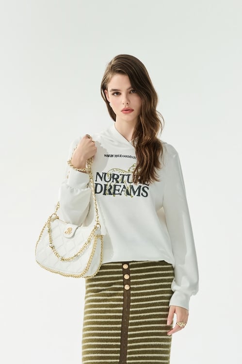 綴梅花鹿刺繡連帽上衣,,綴梅花鹿刺繡連帽上衣,春夏穿搭,條紋,長裙,一般外套,上班OL穿搭,外套,春夏穿搭,連帽外套,上班OL穿搭,丹寧,喇叭褲,春夏穿搭,牛仔,牛仔褲,簡約穿搭,約會特輯,褲子,上衣,春夏穿搭,針織,針織衫,上衣,刺繡,春夏穿搭,白色上衣