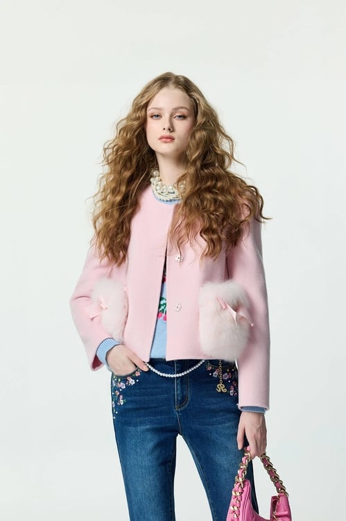 紅雪糕短版羊毛大衣,上班OL穿搭