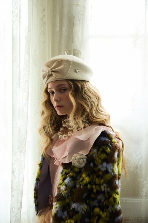 花卉圖騰仿皮草外套,,花卉圖騰訪皮草外套,上衣,人氣商品,秋冬穿搭,約會特輯,針織,針織上衣,針織衫,人氣商品,短裙,秋冬穿搭,約會特輯,V領上衣,上班OL穿搭,上衣,人氣商品,秋冬穿搭,約會特輯,蝴蝶結,針織,針織上衣,針織衫,上班OL穿搭,人氣商品,秋冬穿搭,約會特輯,花花世界,一般外套,人氣商品,外套,秋冬穿搭,約會特輯,連帽外套,上衣,人氣商品,秋冬穿搭,簡約穿搭,針織,針織上衣,針織衫,一般背心,一般背心馬甲,人氣商品,外套,無袖背心,秋冬穿搭,約會特輯,背心,丹寧,喇叭褲,寬褲,牛仔,牛仔褲,秋冬穿搭,約會特輯,褲子,春夏穿搭,長裙,一般外套,外套,春夏穿搭,一般外套,外套,春夏穿搭,珍珠,針織,針織外套,一般外套,外套,春夏穿搭,珍珠,白色外套,飾品,上衣,春夏穿搭,針織,針織衫,春夏穿搭,短裙,一般外套,一般背心,一般背心馬甲,外套,春夏穿搭,背心,春夏穿搭,網裙,荷葉,寬褲,春夏穿搭,牛仔,牛仔褲,珍珠,褲子,項鍊,上衣,春夏穿搭,針織,針織衫,一般外套,外套,春夏穿搭