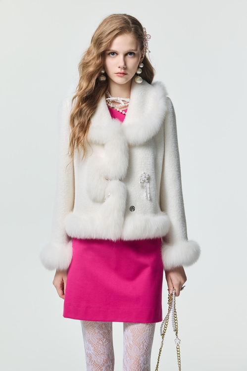 精緻復古風崁皮草外套,,精緻復古風崁皮草外套,上衣,人氣商品,秋冬穿搭,約會特輯,針織,針織上衣,針織衫,人氣商品,短裙,秋冬穿搭,約會特輯,V領上衣,上班OL穿搭,上衣,人氣商品,秋冬穿搭,約會特輯,蝴蝶結,針織,針織上衣,針織衫,上班OL穿搭,人氣商品,秋冬穿搭,約會特輯,花花世界,一般外套,人氣商品,外套,秋冬穿搭,約會特輯,連帽外套,上衣,人氣商品,秋冬穿搭,簡約穿搭,針織,針織上衣,針織衫,一般背心,一般背心馬甲,人氣商品,外套,無袖背心,秋冬穿搭,約會特輯,背心,丹寧,喇叭褲,寬褲,牛仔,牛仔褲,秋冬穿搭,約會特輯,褲子,春夏穿搭,長裙,一般外套,外套,春夏穿搭,一般外套,外套,春夏穿搭,珍珠,針織,針織外套,一般外套,外套,春夏穿搭,珍珠,白色外套,飾品