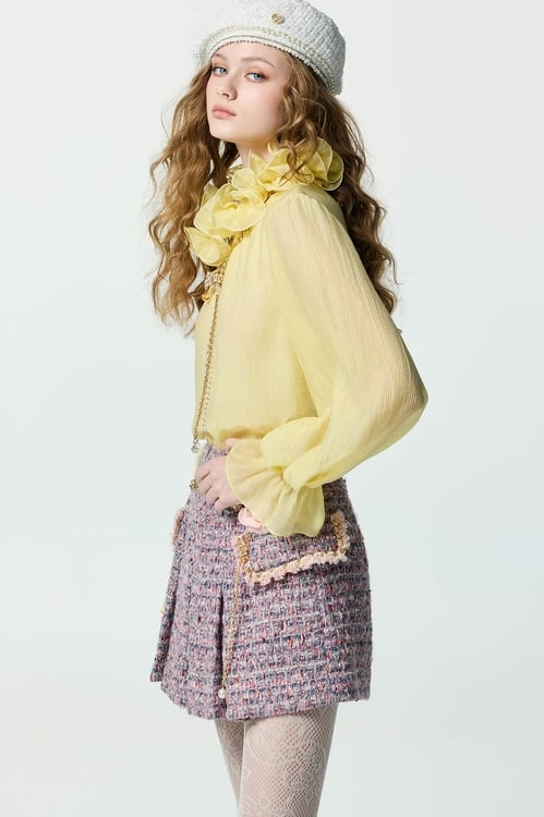 明黃色褶皺感荷葉領上衣,上班OL穿搭