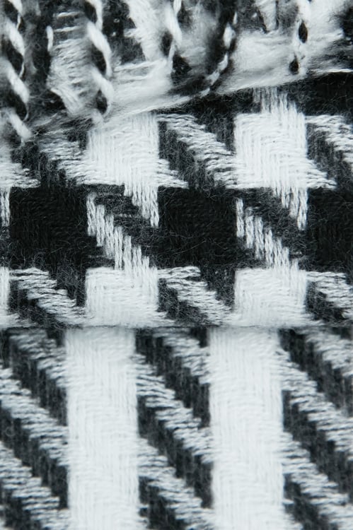 經典千鳥格圍巾,,經典千鳥格圍巾,秋冬穿搭,針織,皮帶,皮革,秋冬穿搭,秋冬穿搭,秋冬穿搭,秋冬穿搭,圍巾,秋冬穿搭,針織