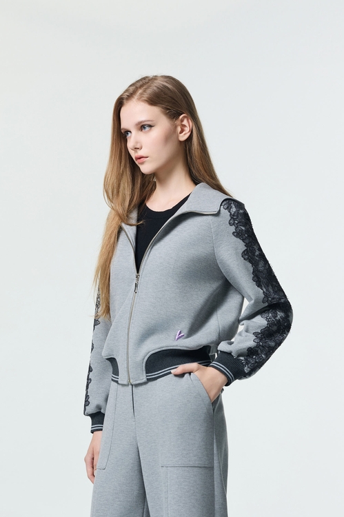 綴蕾絲休閒風外套,,綴蕾絲休閒風外套,一般外套,刺繡,外套,秋冬穿搭,蕾絲,黑色外套