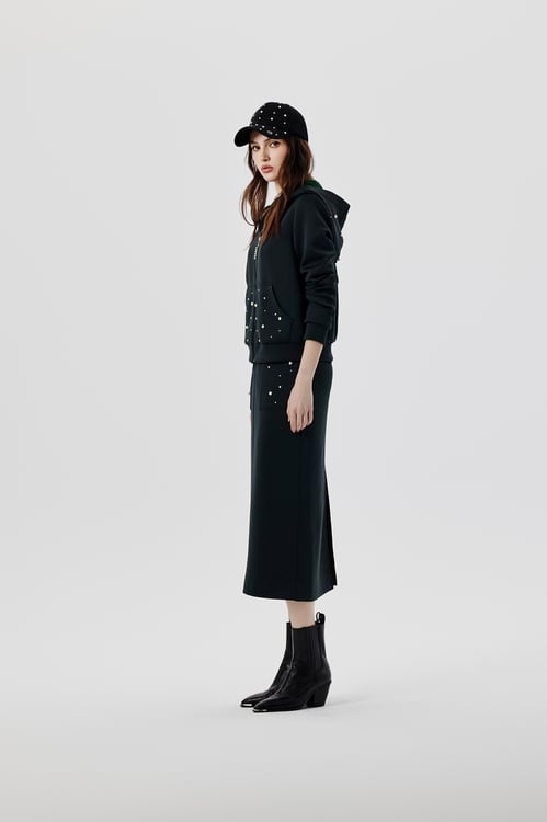 晚山新黛珍珠連帽外套,時髦成套搭配