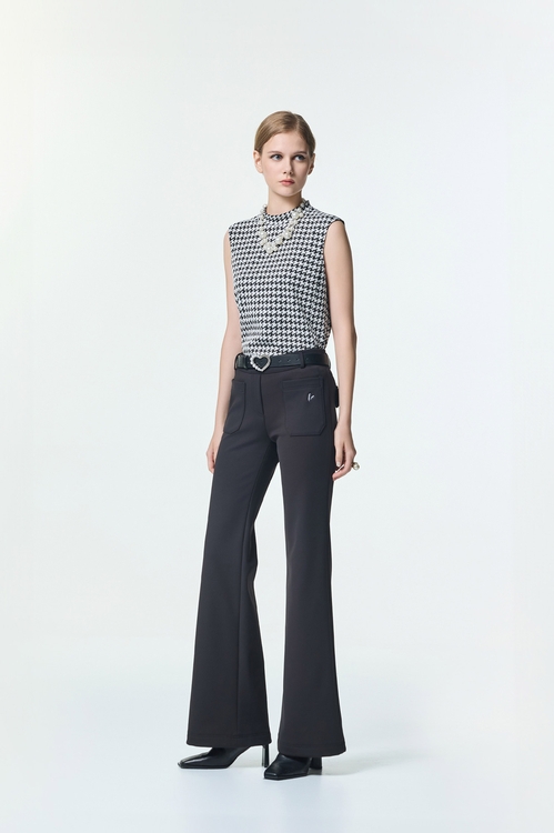 簡約鬆緊腰磨毛喇叭褲,,簡約鬆緊腰磨毛喇叭褲,刺繡,秋冬穿搭,窄管褲,褲子,刺繡,喇叭褲,秋冬穿搭,褲子,黑色褲子