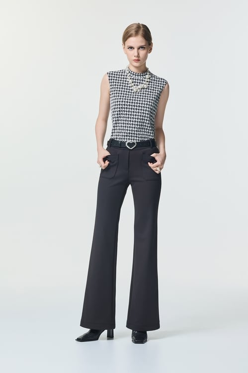 簡約鬆緊腰磨毛喇叭褲,,簡約鬆緊腰磨毛喇叭褲,刺繡,秋冬穿搭,窄管褲,褲子,刺繡,喇叭褲,秋冬穿搭,褲子,黑色褲子