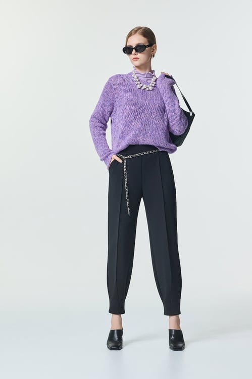 精緻刺繡簡約慢跑褲,,精緻刺繡簡約慢跑褲,刺繡,秋冬穿搭,窄管褲,褲子,刺繡,喇叭褲,秋冬穿搭,褲子,黑色褲子,刺繡,秋冬穿搭,褲子,黑色褲子