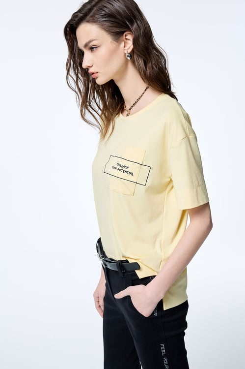 膠原蛋白刺繡T恤上衣,T-Shirt