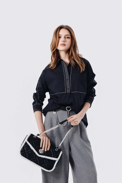 綴裝飾線半襟襯衫