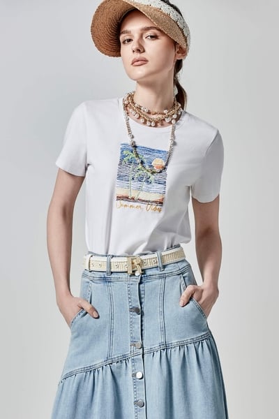 海灘彩色線繡花白T